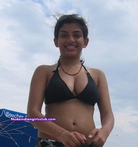 Very Hot Sexy Indian Girl In Panty Bra Picture Take By Her Boy Friend
