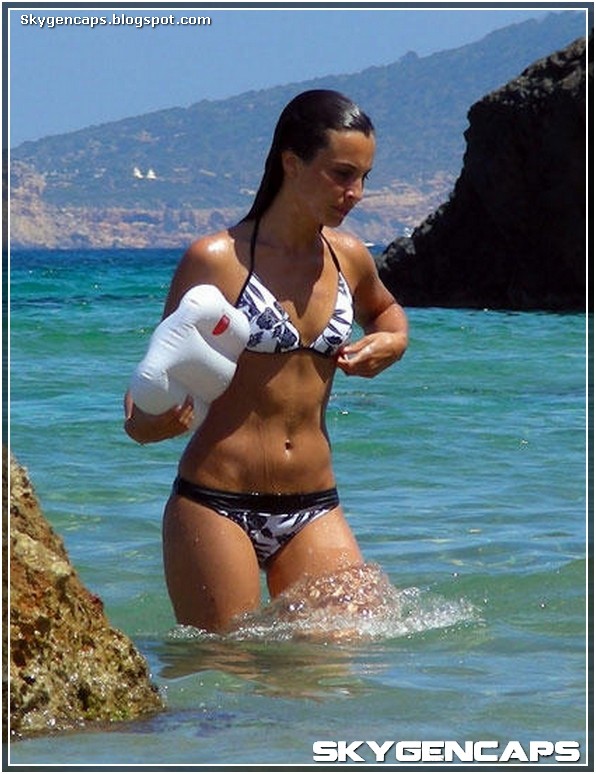 Xenia_Tostado_Bikini_Verano_2008_Skygencaps__2_.jpg